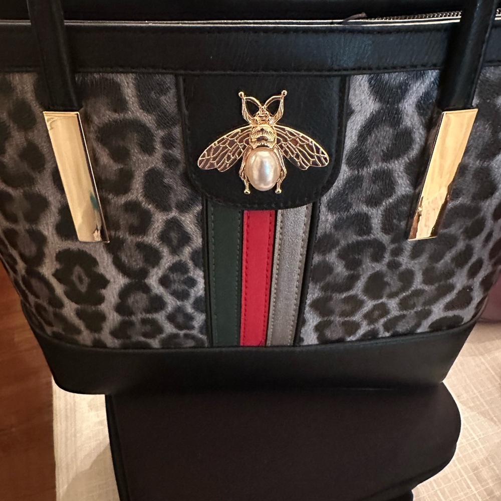 Elegant Black and Leopard Medium Print Tote Bag